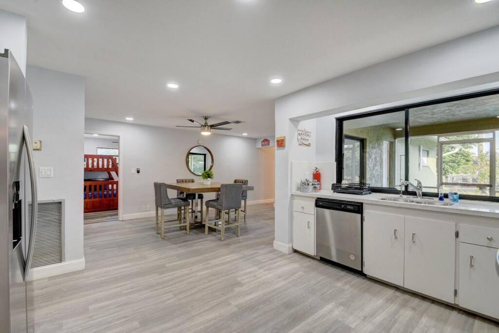 Ananda Farmhouse And Retreat. Lake Worth Beach Exterior foto