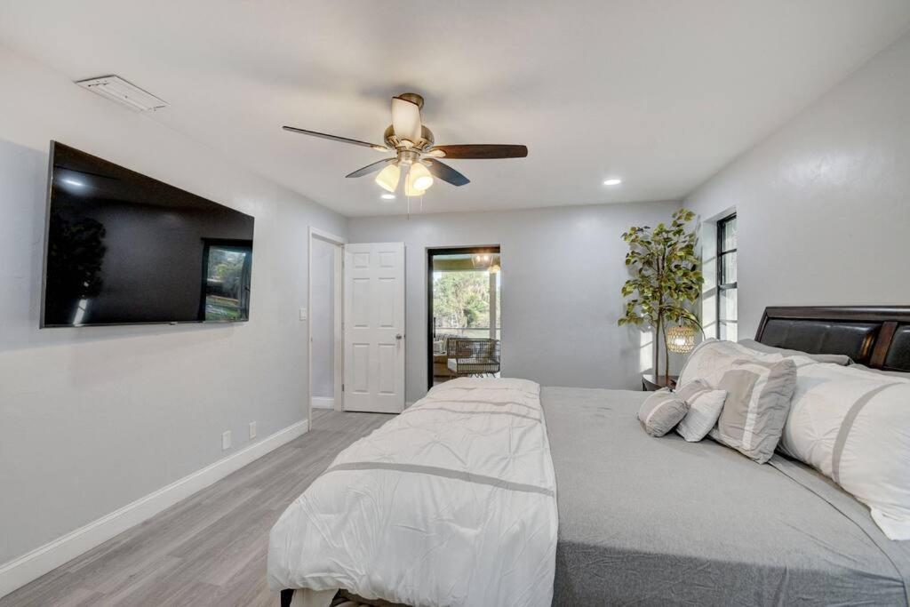 Ananda Farmhouse And Retreat. Lake Worth Beach Exterior foto